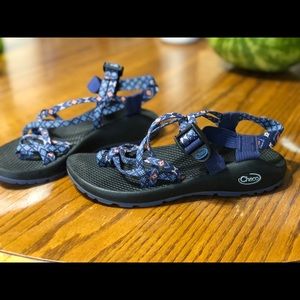 Chacos, women’s size 7.